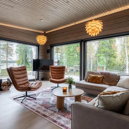 Arctic Mustache 로바니에미