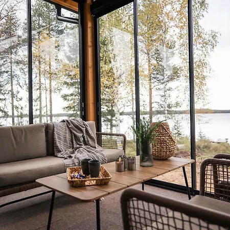 아파트 Arctic Mustache *